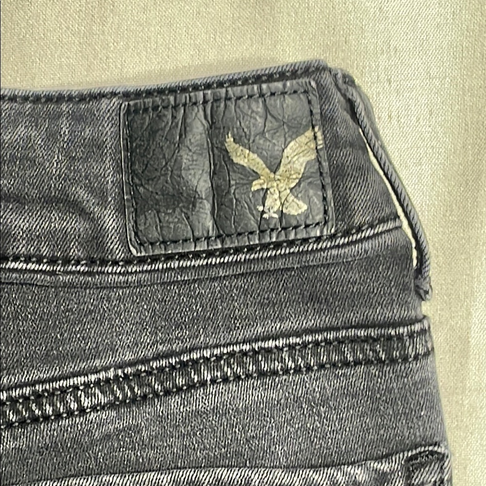 AMERICAN EAGLE OUTFITTERS Distressed Black Denim Shorts - Picture 7 of 9